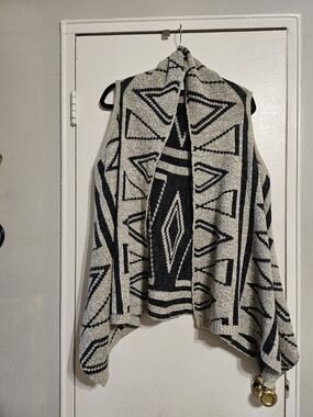 Open-Front Knit Sweater Cardigan - Black & Cream